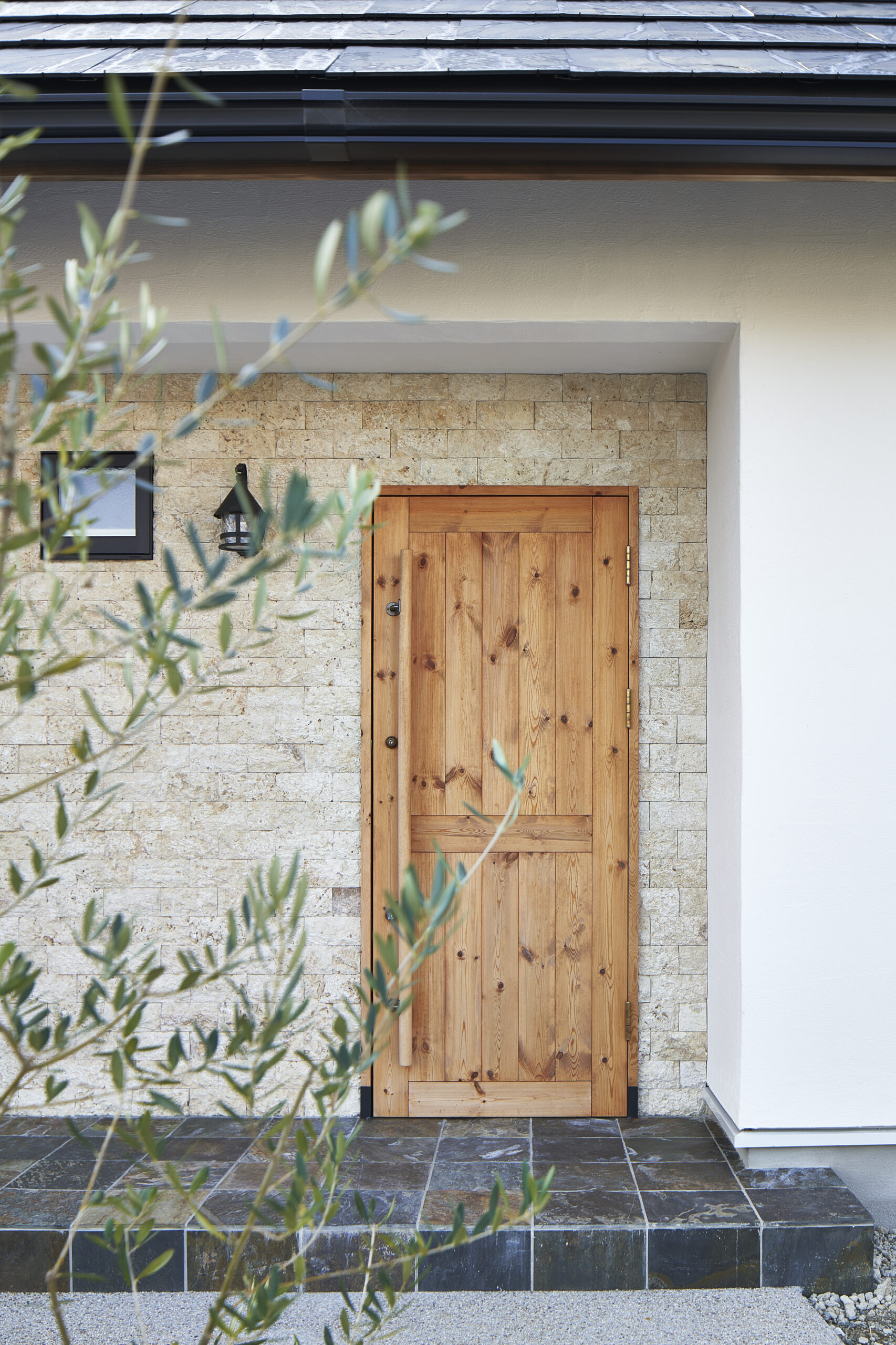 無垢玄関ドア 施工イメージ1